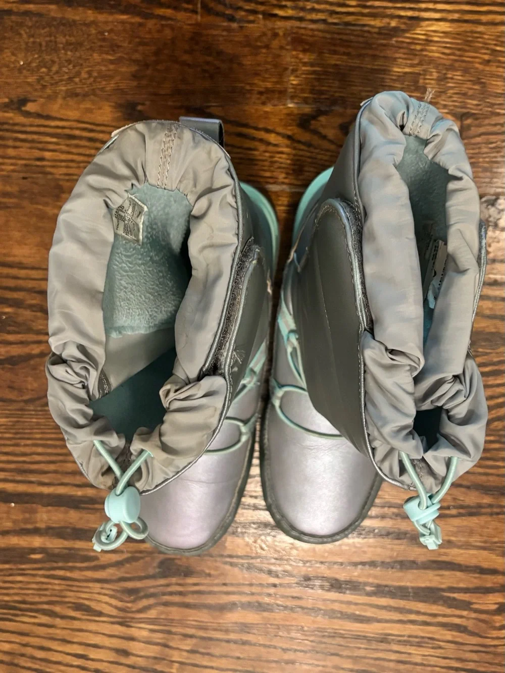 Lands' End Metallic Gray Kids Snow Boots Size 6